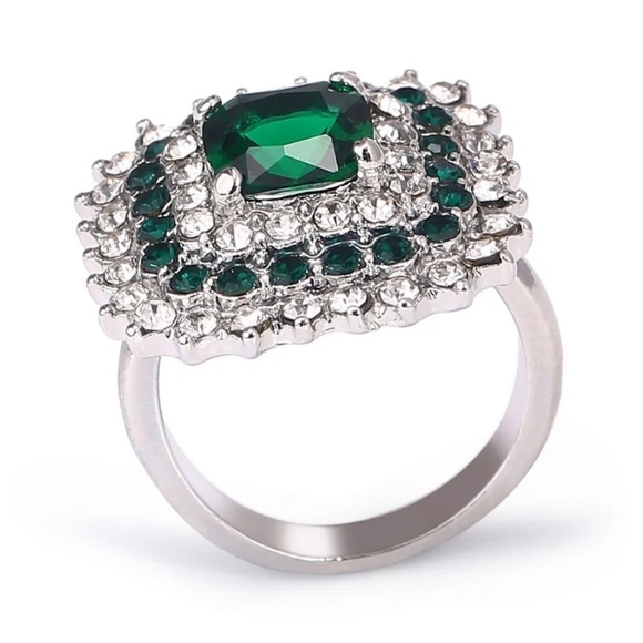 Emerald Green & Cubic Zircon Silver Ring - Size 8 - Picture 3 of 4
